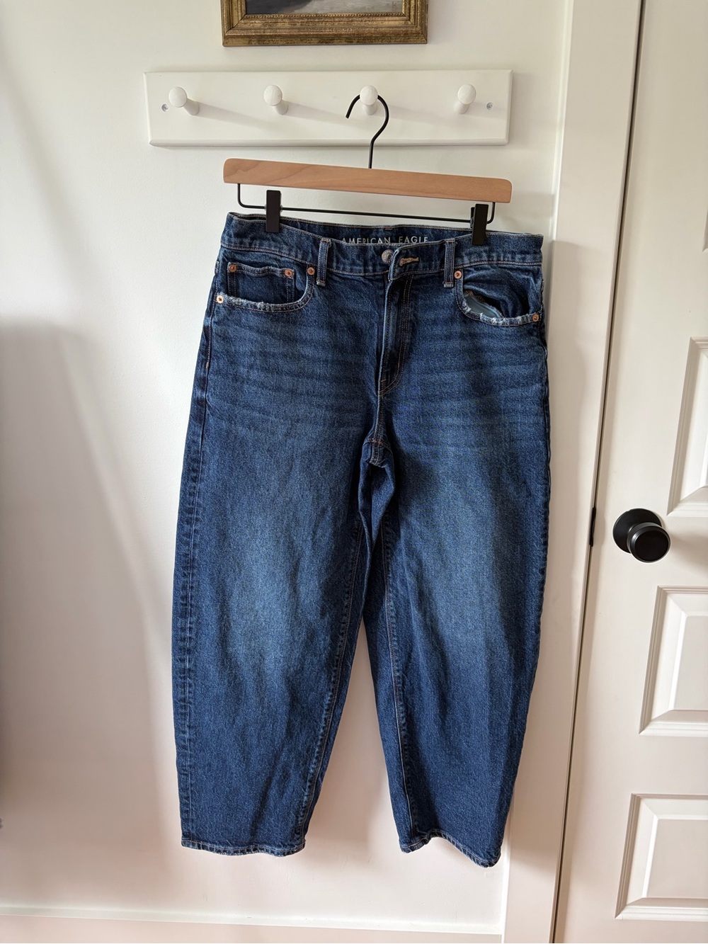 American Eagle Women's Dark Wash Stretch Barrel Jeans